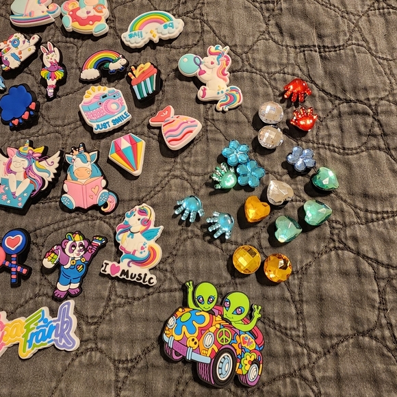 Lisa Fank/Unicorn Croc Charms - Picture 2 of 4
